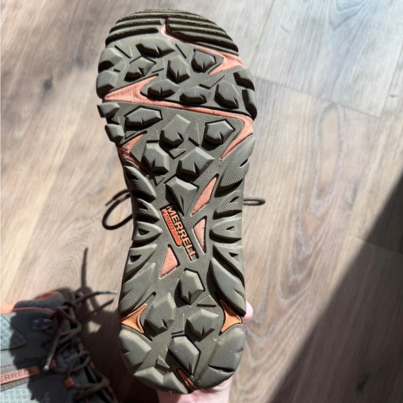 Merrell Outright Edge Mid waterproof hiking boots in a brindle and melon W 8.5 - Picture 4 of 8